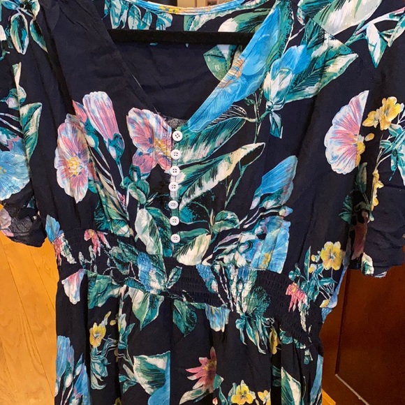 Romwe Plus Size Floral Print Flowy Maxi Dress - Picture 2 of 3